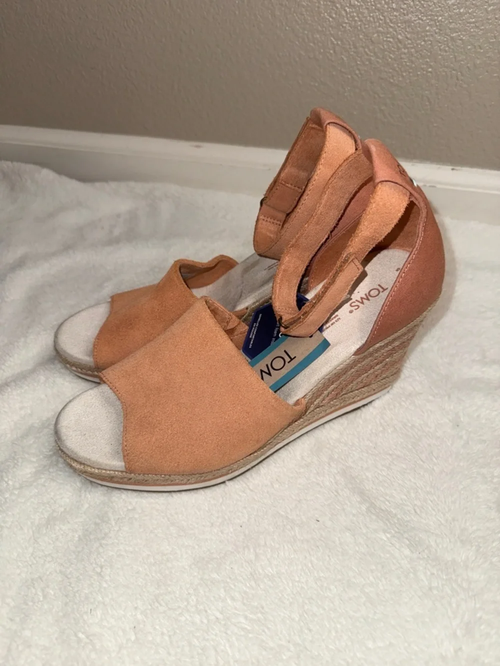 Toms Women's Marisol Beige Peach Suede Espadrille Wedge Sandal - Sz 9.5, NWOB